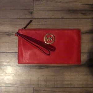 MK clutch